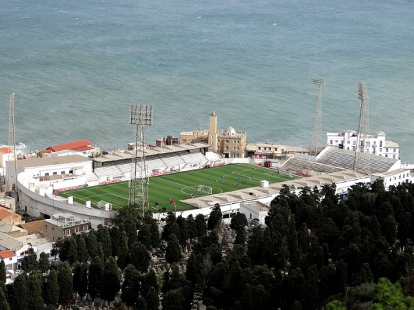 Stade Omar Hamadi stadium image