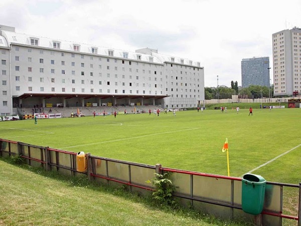 FavAC - Platz stadium image