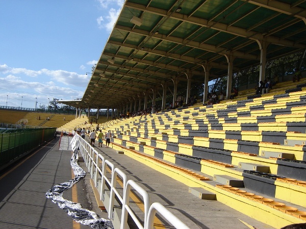 Estádio Municipal General Raulino de Oliveira stadium image
